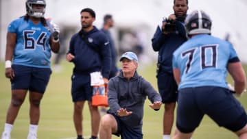 Tennessee Titans Offensive Line Coach Bill Callahan works with the offensive line during rookie minicamp at Ascension Saint Thomas Sports Park in Nashville, Tenn., Friday, May 10, 2024.