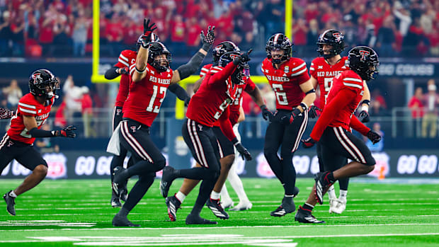 Texas Tech’s defense celebrates