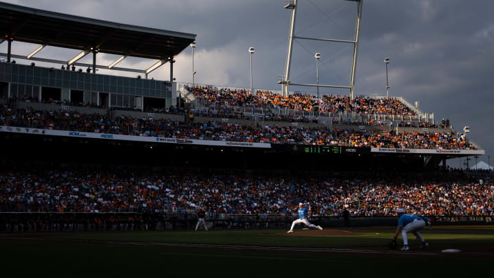 Jun 16, 2024; Omaha, NE, USA; North Carolina Tar Heels starting pitcher Shea Sprague (28) pitches against the Tennessee Volunteers during the fourth inning at Charles Schwab Field Omaha. Mandatory Credit: Dylan Widger-USA TODAY Sports