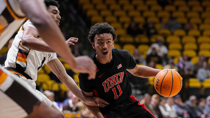 College basketball odd sale
