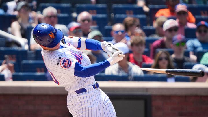 New York Mets infielder Zack Short (40) breaks his bat during a game against the Boston Red Sox at CitiField, Jul 12, 2026, Flushing, NY, USA.