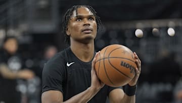 Feb 21, 2025; Austin, Texas, USA; Detroit Pistons forward Ausar Thompson (9) warms up before a game against the San Antonio Spurs at Moody Center. Mandatory Credit: Scott Wachter-Imagn Images