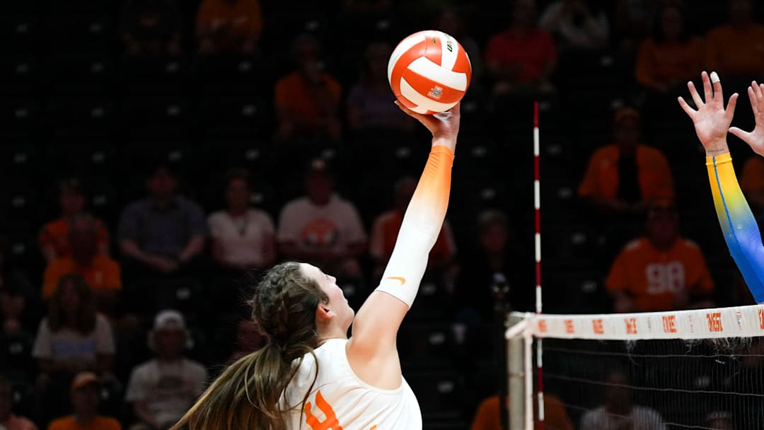 Tennessee's Paityn Chapman (4) pushes the ball during a NCAA volleyball game between Tennessee and UCLA at Thompson-Boling Arena at Food City Center on Thursday, September 5, 2024.