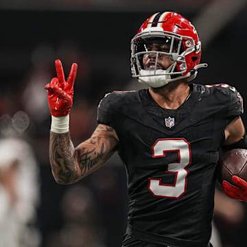 Atlanta Falcons safety Jessie Bates III is a PFF Top 50 player in the NFL.