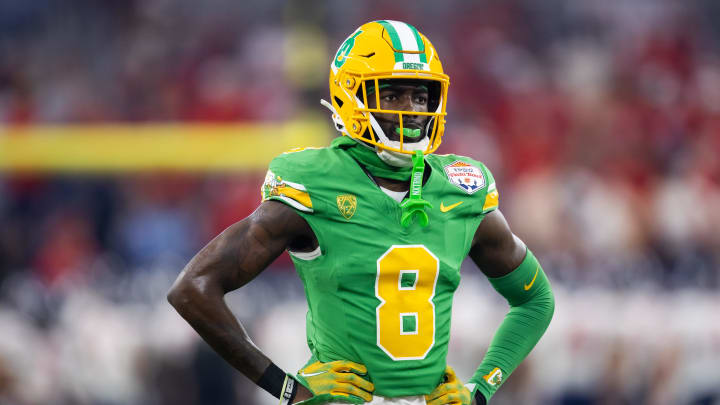 Jan 1, 2024; Glendale, AZ, USA; Oregon Ducks defensive back Dontae Manning (8) against the Liberty Flames during the 2024 Fiesta Bowl at State Farm Stadium.