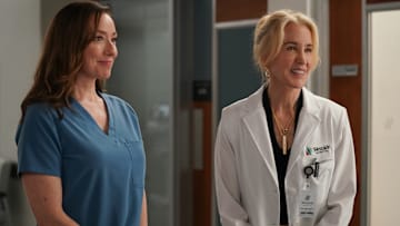 L-R: Molly Parker and Felicity Huffman in the “Delusions of Grandeur" episode of Doc season 2 on Fox