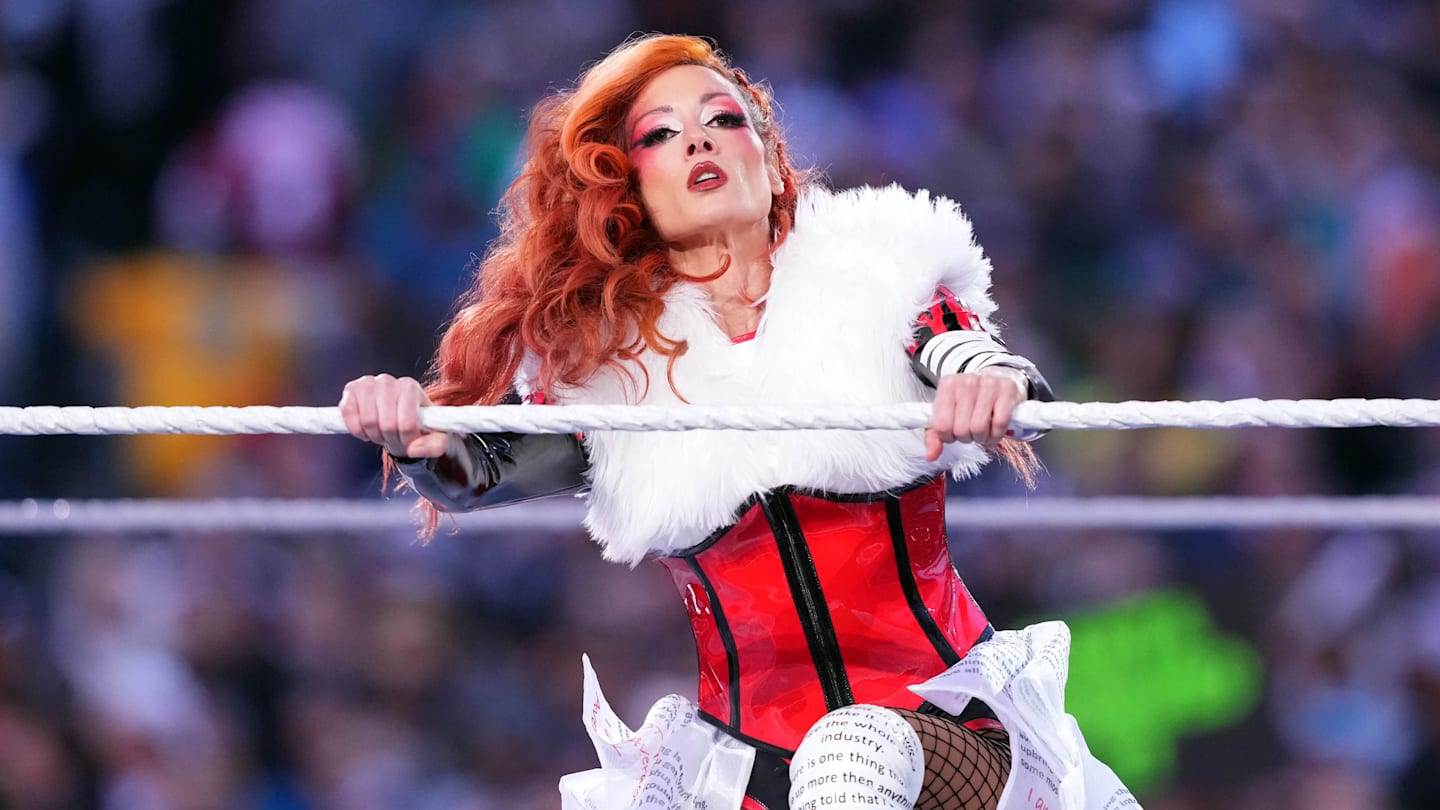 WWE Becky Lynch Debuts Emotional New Theme At SummerSlam