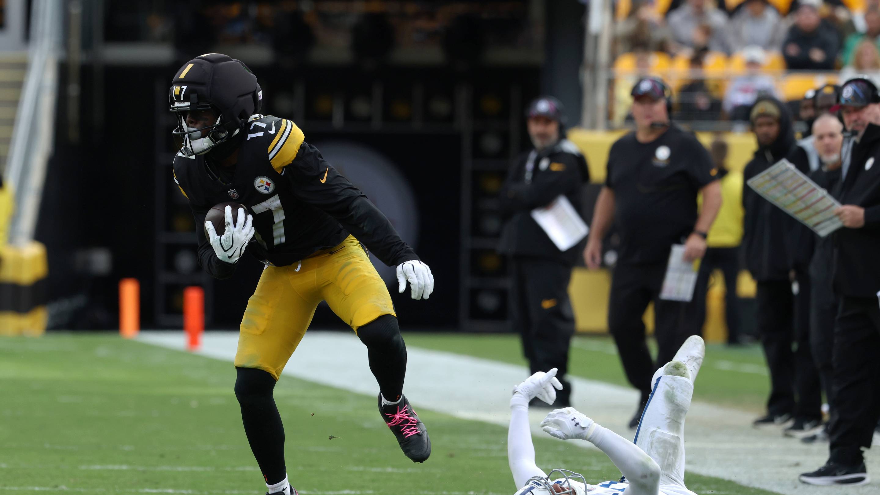 AJ Brown, Germie Bernard, and 6 Other Must-Start Wide Receivers in Week 7 Fantasy Football