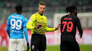 Massa dopo aver annullato il gol di Kessié