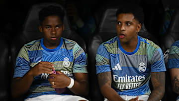Endrick (l.) kommt bei Real Madrid nicht zum Zug