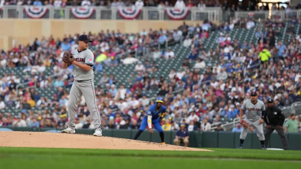 Alex Cobb prepares to deliver a pitch 