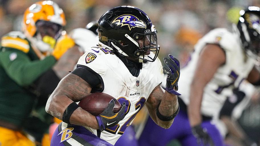 Derrick Henry is one of the few true featured backs in the league.