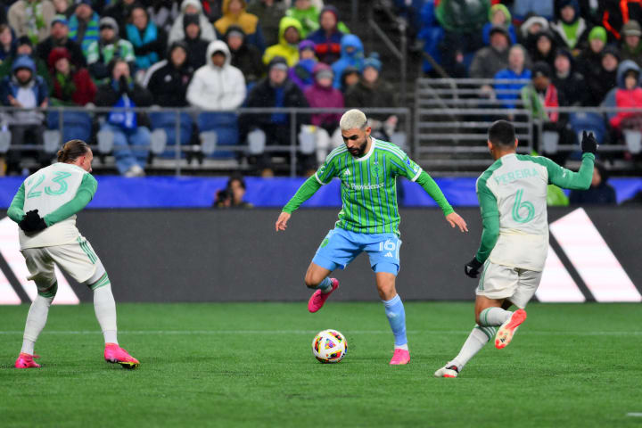 Mar 2, 2024; Seattle, Washington, USA; Seattle Sounders FC defender Alex Roldan (16) controls the