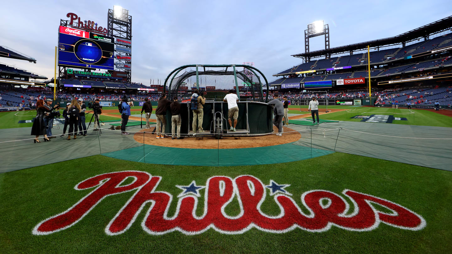 Philadelphia preps for partying should Phillies clinch World