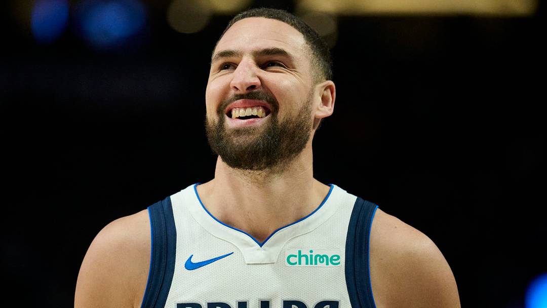 Mar 27, 2026; Portland, Oregon, USA; Dallas Mavericks guard Klay Thompson (31) looks on during the second half against the Portland Trail Blazers at Moda Center. Mandatory Credit: Troy Wayrynen-Imagn Images Mar 27, 2026; Portland, Oregon, USA; Dallas Mavericks guard Klay Thompson (31) looks on during the second half against the Portland Trail Blazers at Moda Center. Mandatory Credit: Troy Wayrynen-Imagn Images