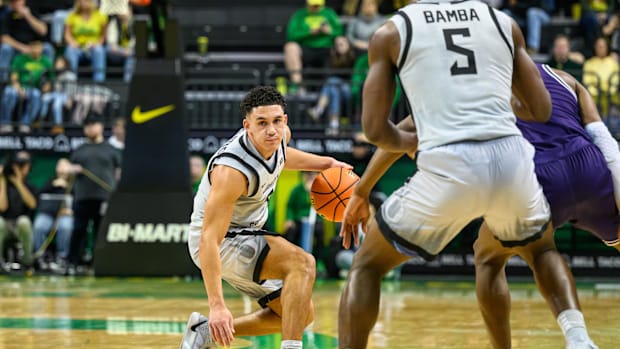 Dec 15, 2024; Eugene, Oregon, USA; Oregon Ducks guard Jackson Shelstad (3) dribbles the ball during the second half against t