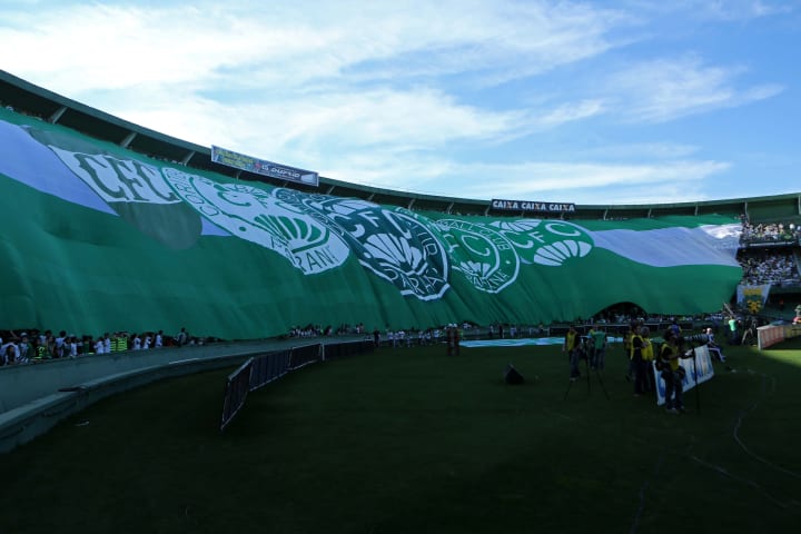 Torcida do Coritiba no Couto Pereir