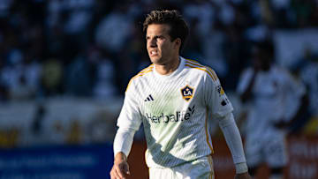 LA Galaxy v Minnesota United - Conference Semifinal