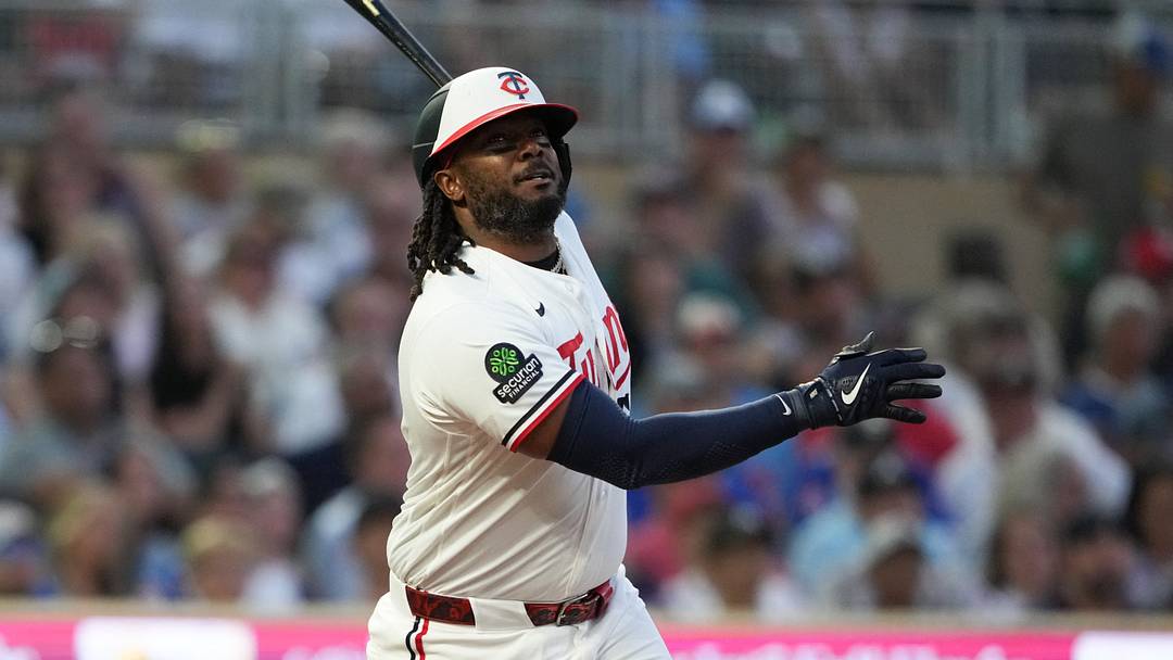 Minnesota Twins designated hitter Josh Bell (56) hits a two RBI ground rule double. Mandatory Credit: Jordan Johnson-Imagn Images Minnesota Twins designated hitter Josh Bell (56) hits a two RBI ground rule double. Mandatory Credit: Jordan Johnson-Imagn Images