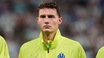 Benjamin Pavard débute la rencontre face à Metz.