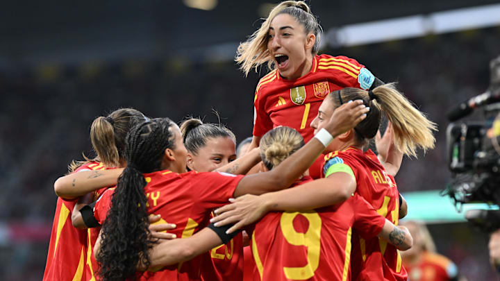 Oito jogadoras da equipe titular da Espanha atuam pelo Barcelona Oito jogadoras da equipe titular da Espanha atuam pelo Barcelona