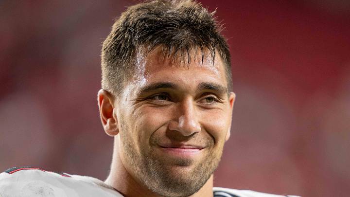 Atlanta Falcons linebacker Kaden Elliss
