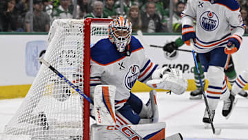 Edmonton Oilers goaltender Stuart Skinner (74)