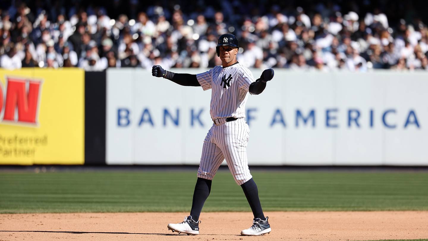 Juan Soto teases Yankees fans with long-term deal dreams during first home series - Vimarsana News