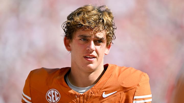 Texas Longhorns quarterback Arch Manning