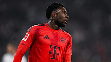 Davies is close to renewing with Bayern Munich