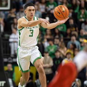 Oregon guard Jackson Shelstad passes the ball as the Oregon Ducks host the Indiana Hoosiers Tuesday, March 4, 2025, at Matthew Knight Arena in Eugene, Ore.