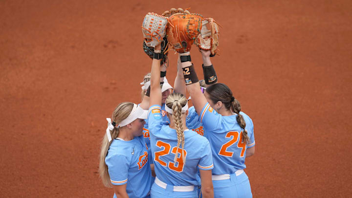 The Lady Vols softball team gather on the field during a NCAA super regionals softball game between the Tennessee Volunteers and Nebraska Cornhuskers at Sherri Parker Lee Stadium in Knoxville, Tenn., on May 25, 2025. The Lady Vols softball team gather on the field during a NCAA super regionals softball game between the Tennessee Volunteers and Nebraska Cornhuskers at Sherri Parker Lee Stadium in Knoxville, Tenn., on May 25, 2025.
