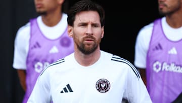 Lionel Messi experimentó una sobrecarga muscular que preocupó a los médicos 