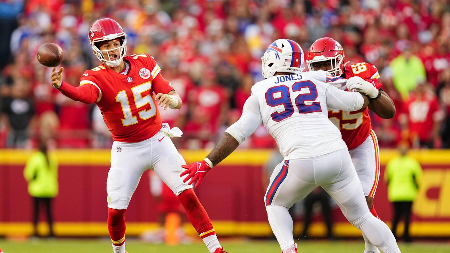 Starting Defensive Tackle re-signed with Bills for this reason - Vimarsana News