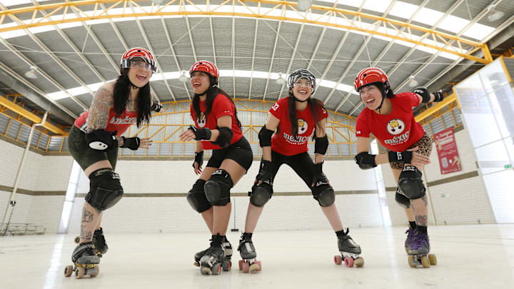Elementos de la selección nacional femenil de Roller Derby.