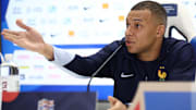 Mbappé está perto dos 50 gols com a camisa dos Bleus 