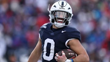 Penn State football linebacker Dominic DeLuca