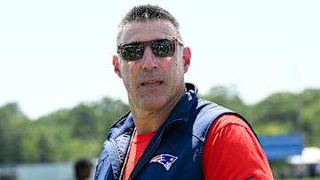 New England Patriots head coach Mike Vrabel was gifted a giant birthday cake for his 50th birthday on Thursday.