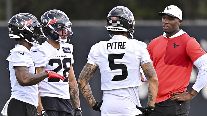 Jun 10, 2026; Houston, Texas, USA; Houston Texans head coach DeMeco Ryans speaks with safety Jalen Pitre (5) during the team’s minicamp at Houston Methodist Training Center. Mandatory Credit: Maria Lysaker-Imagn Images  