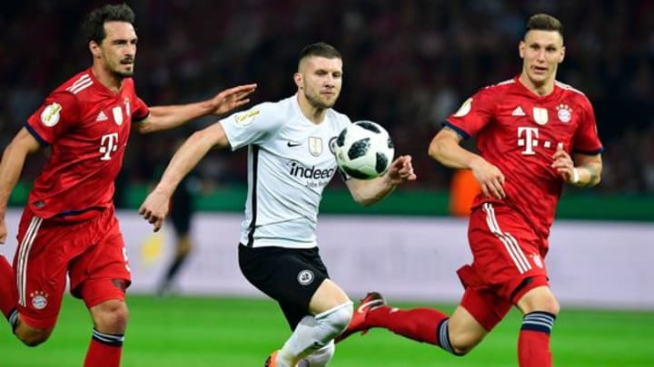 Mats Hummels (l.) und Niklas Süle (r.) werden künftig wieder gegeneinander spielen.