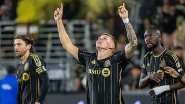 El Celtic de Escocia está en conversaciones con Los Ángeles FC para el traspaso del centrocampista polaco Mateusz Bogusz, en lo que sería un acuerdo por un valor cercano a los ocho millones de euros.