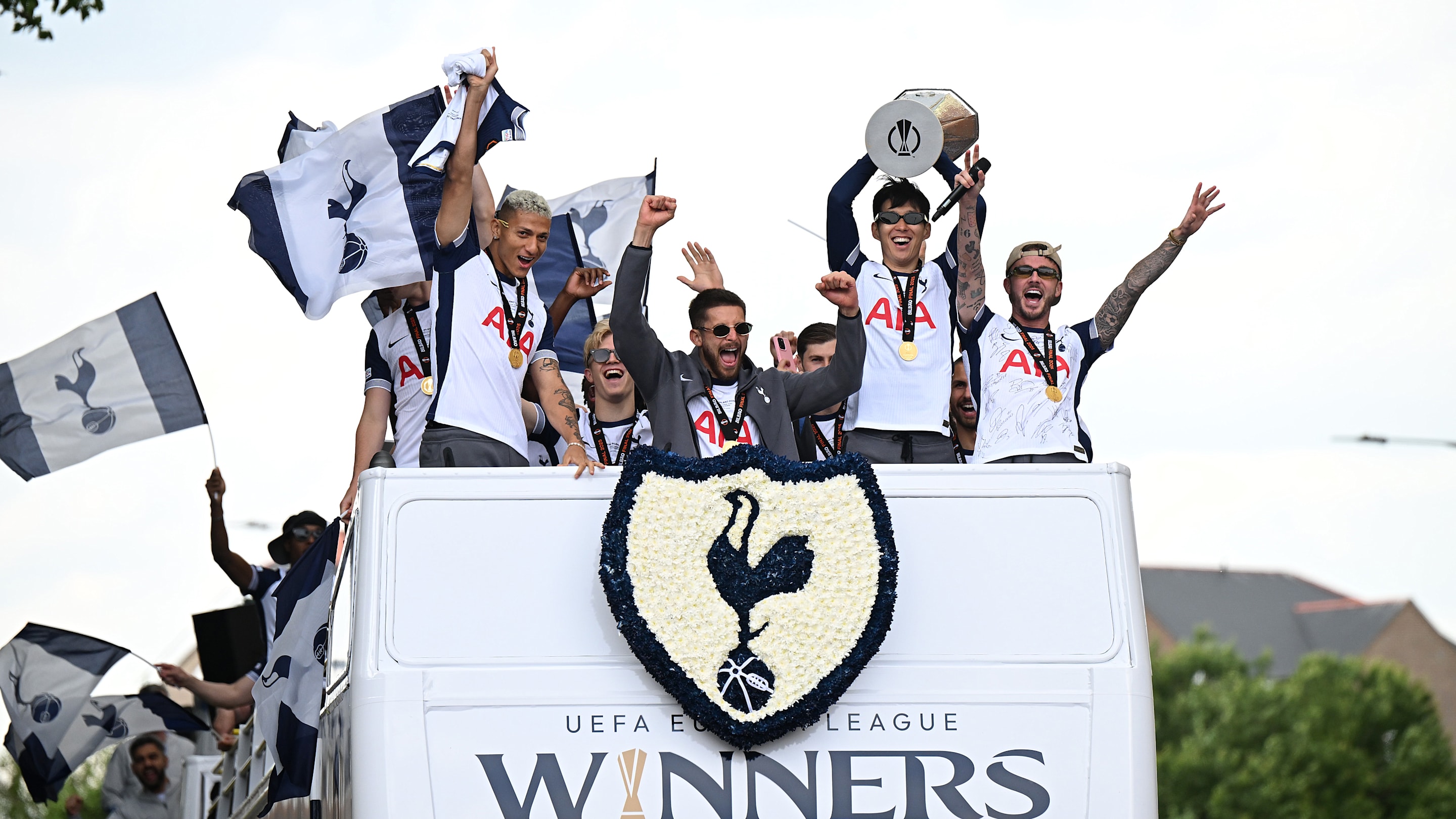 VIDEO : Les images géniales de la parade de Tottenham pour fêter le titre en Europa League