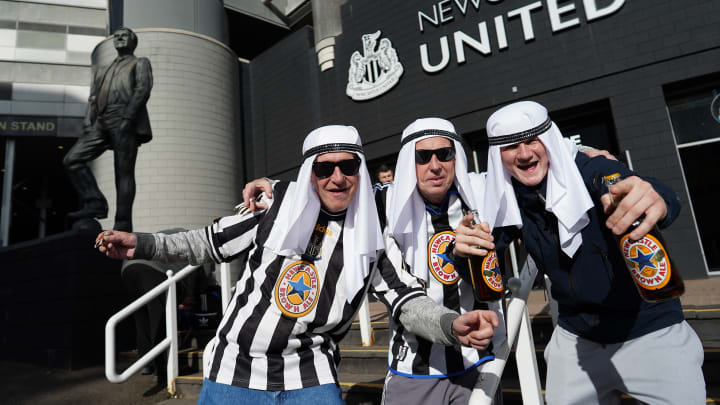 Newcastle-Anhänger feiern die arabische Übernahme