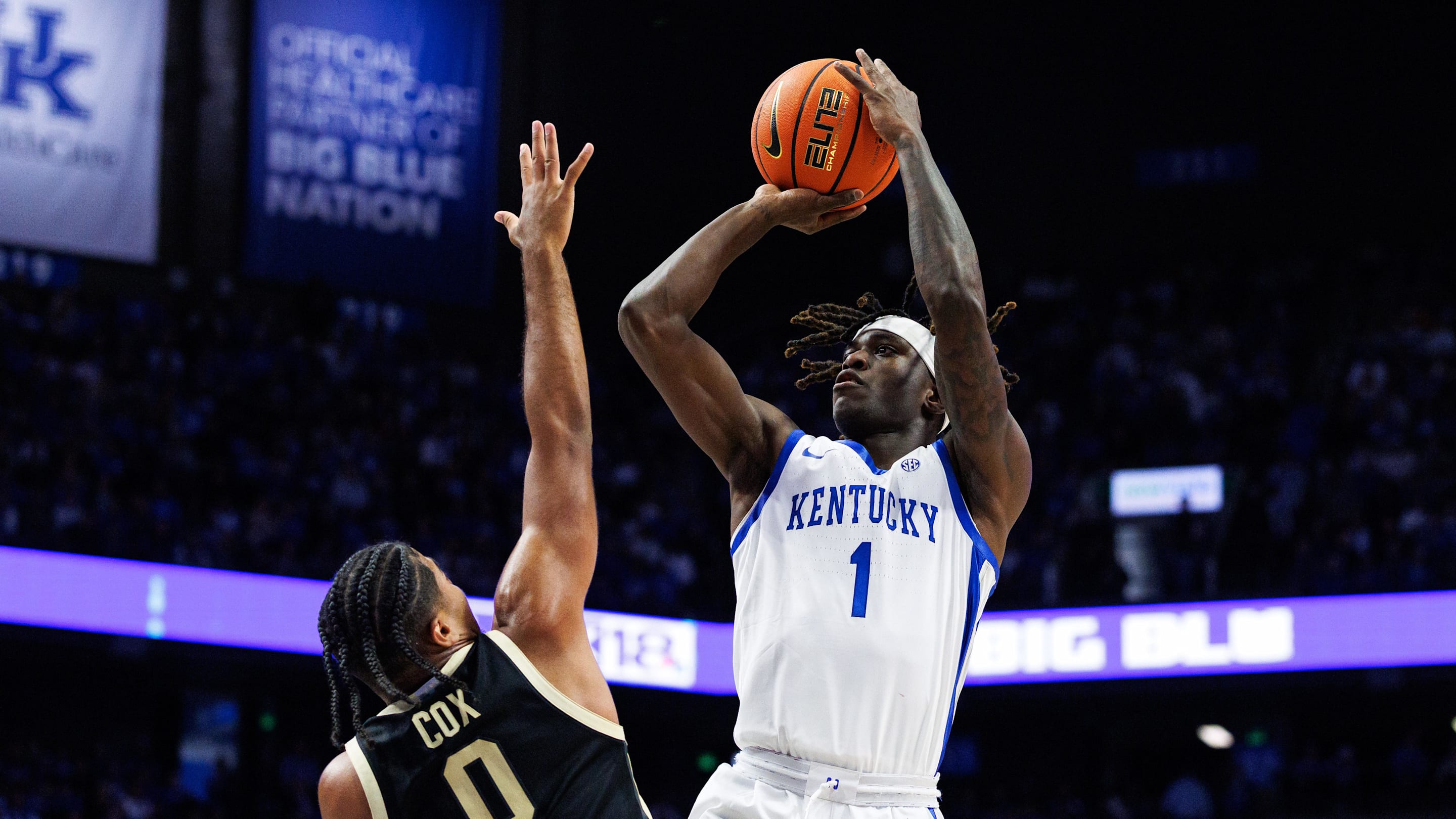 Kentucky Wildcats Face Uncertainty Over Key Guards Lowe Aberdeen For Season Opener