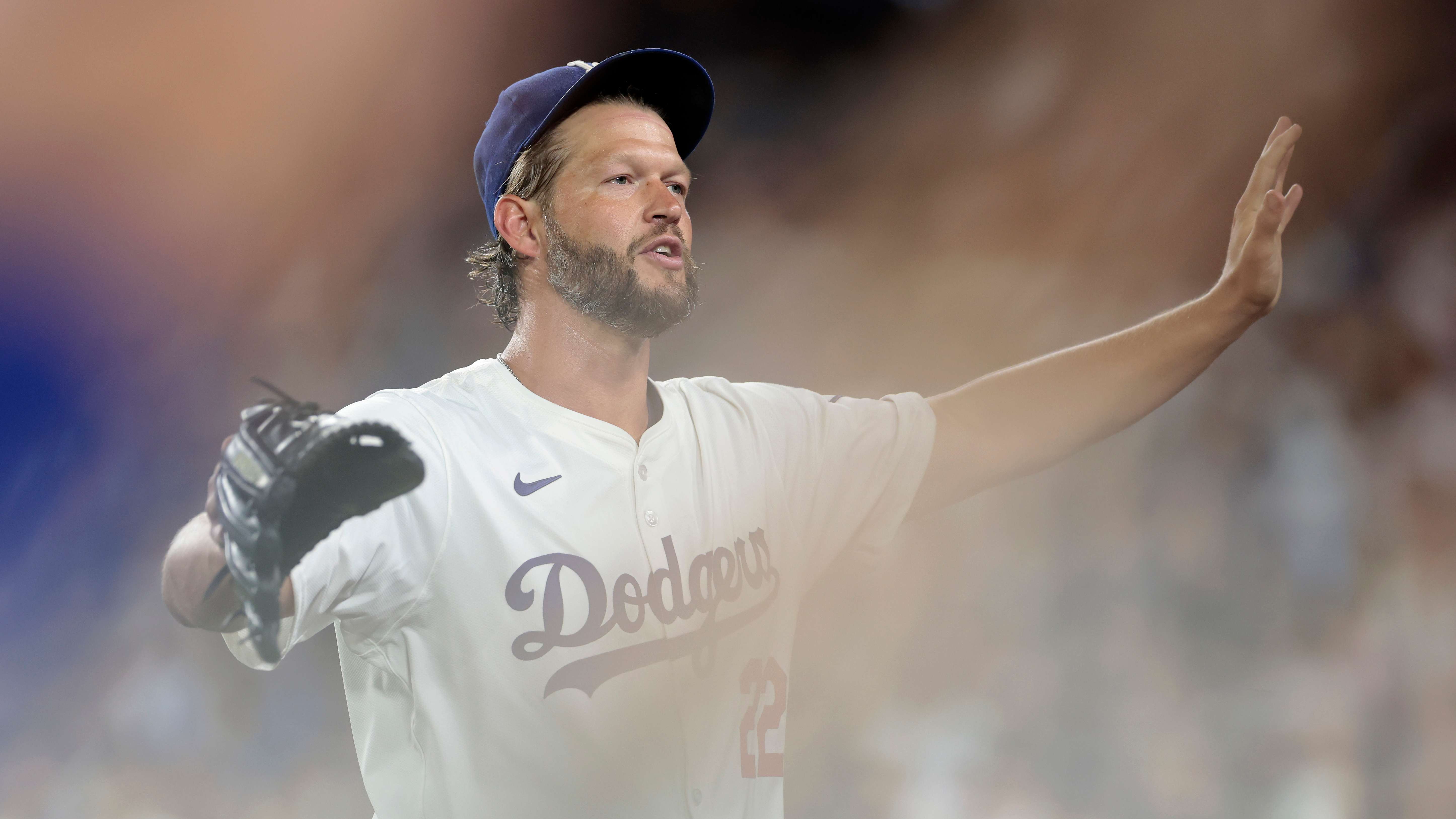 Clayton Kershaw　ボブルヘッド Tonight's two Clayton Kershaw 3000 K's Bobblehead releases