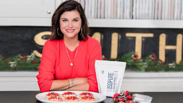 Tiffani Thiessen shares holiday entertaining ideas