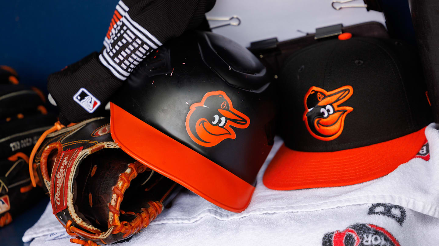 Orioles Struggle, Begin Selling Amid Roster Woes