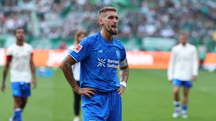 Robert Andrich zeigt große Enttäuschung nach dem verpassten Sieg gegen Bremen. Robert Andrich zeigt große Enttäuschung nach dem verpassten Sieg gegen Bremen.