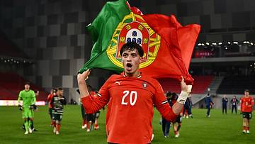 Gil Neves zeiht es nach Köln Gil Neves zeiht es nach Köln