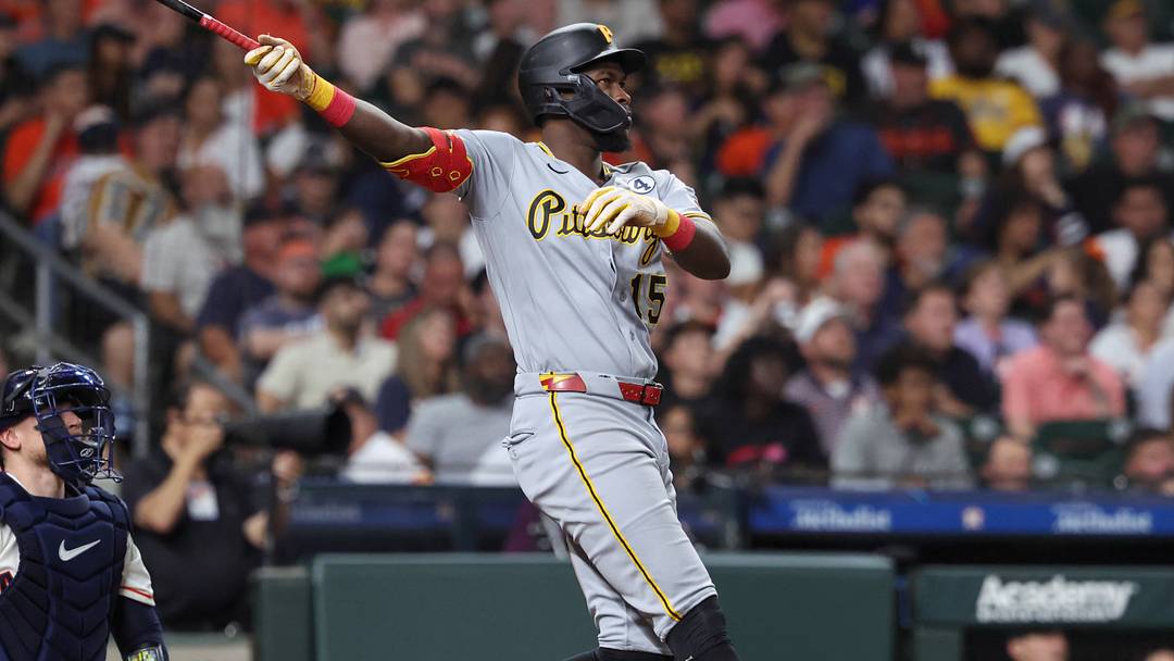 Jun 2, 2026; Houston, Texas, USA; Pittsburgh Pirates center fielder Oneil Cruz (15) hits a three-run home run during the sixth inning against the Houston Astros at Daikin Park. Mandatory Credit: Troy Taormina-Imagn Images Jun 2, 2026; Houston, Texas, USA; Pittsburgh Pirates center fielder Oneil Cruz (15) hits a three-run home run during the sixth inning against the Houston Astros at Daikin Park. Mandatory Credit: Troy Taormina-Imagn Images